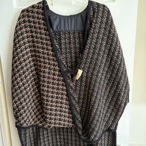 Handmade Elegant Black and Tan Houndstooth Women's Sweater